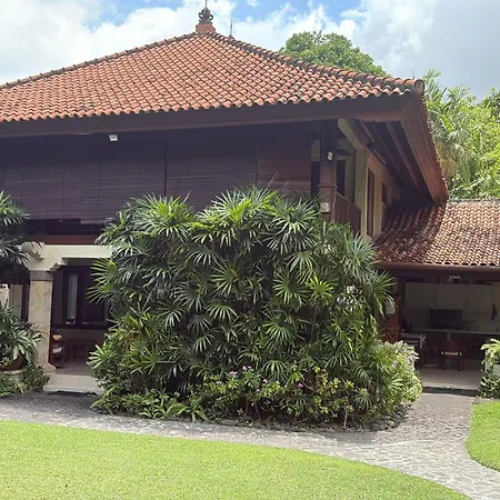 Raja Gardens Hotel