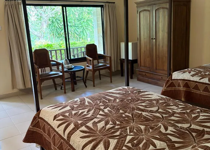 Raja Gardens Hotel 2*