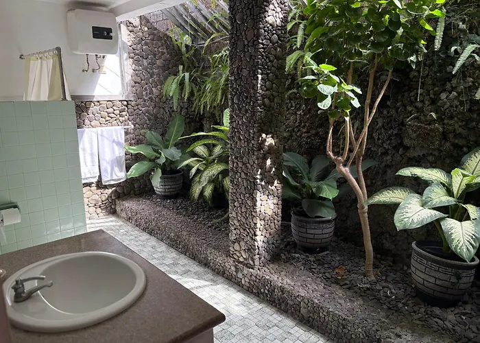 Raja Gardens Hotel 2*