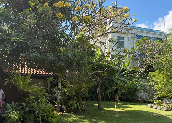 Hotel Raja Gardens