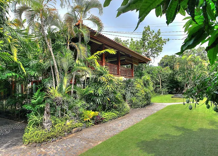 Hotel Raja Gardens